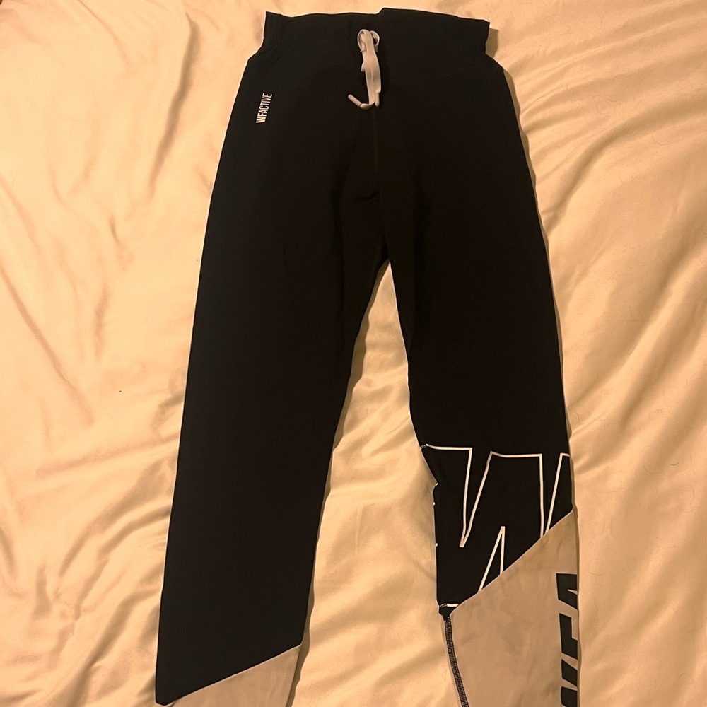 White fox boutique leggings